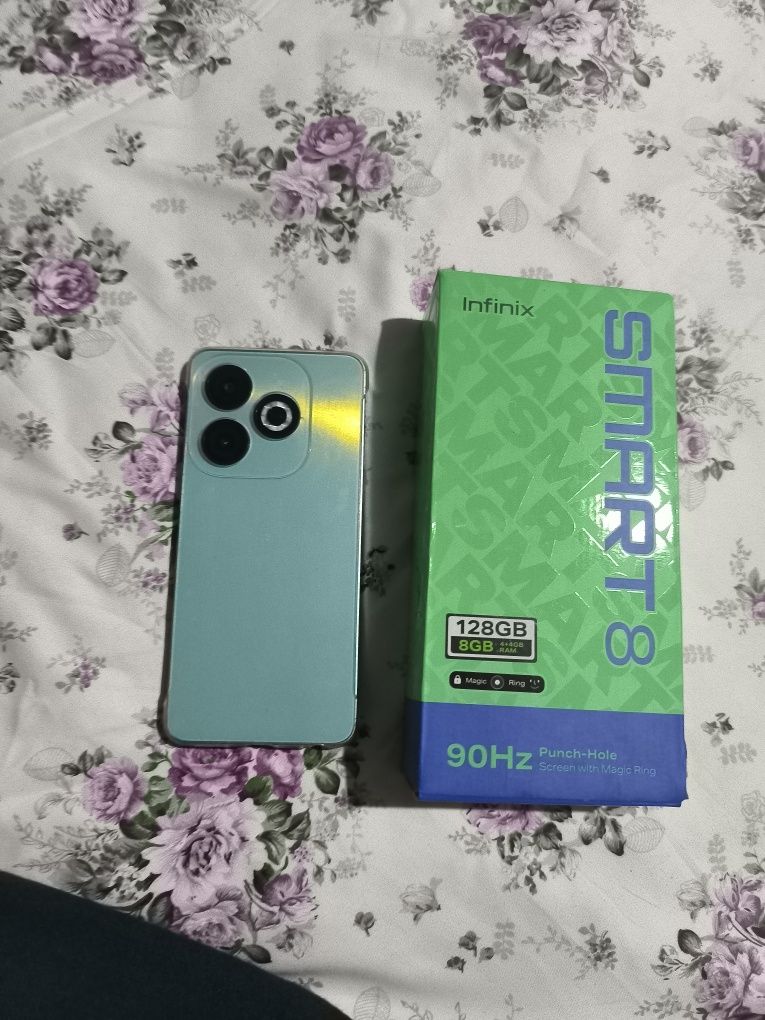 Infinix smart 8 8/128gb