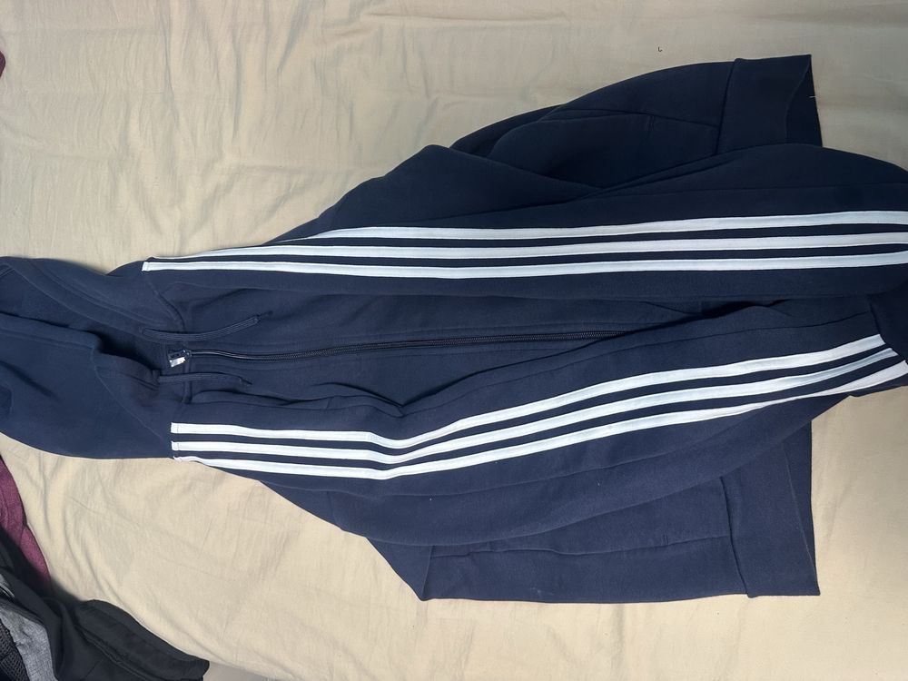 Adidas суитчер три ленти