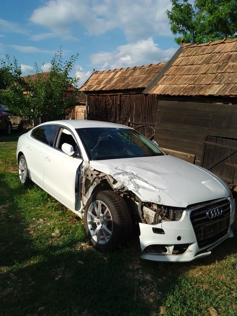 Audi A 5 anul 2014
