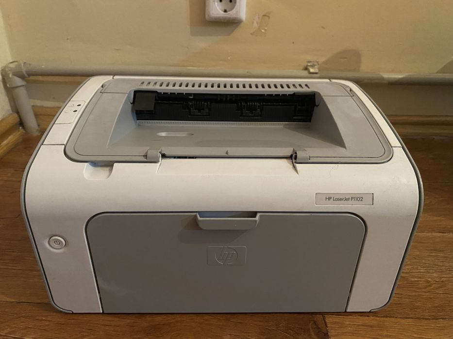 Продам принтер hp 1102