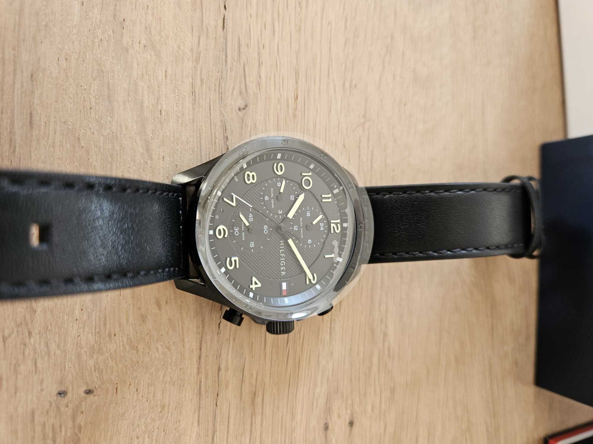 Ceas Tommy Hilfiger Axel, nou, in garantie pana in dec 2025