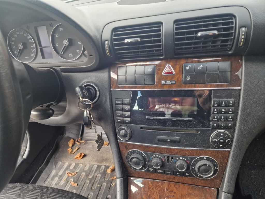 Mercedes c180 1.8 143 коня