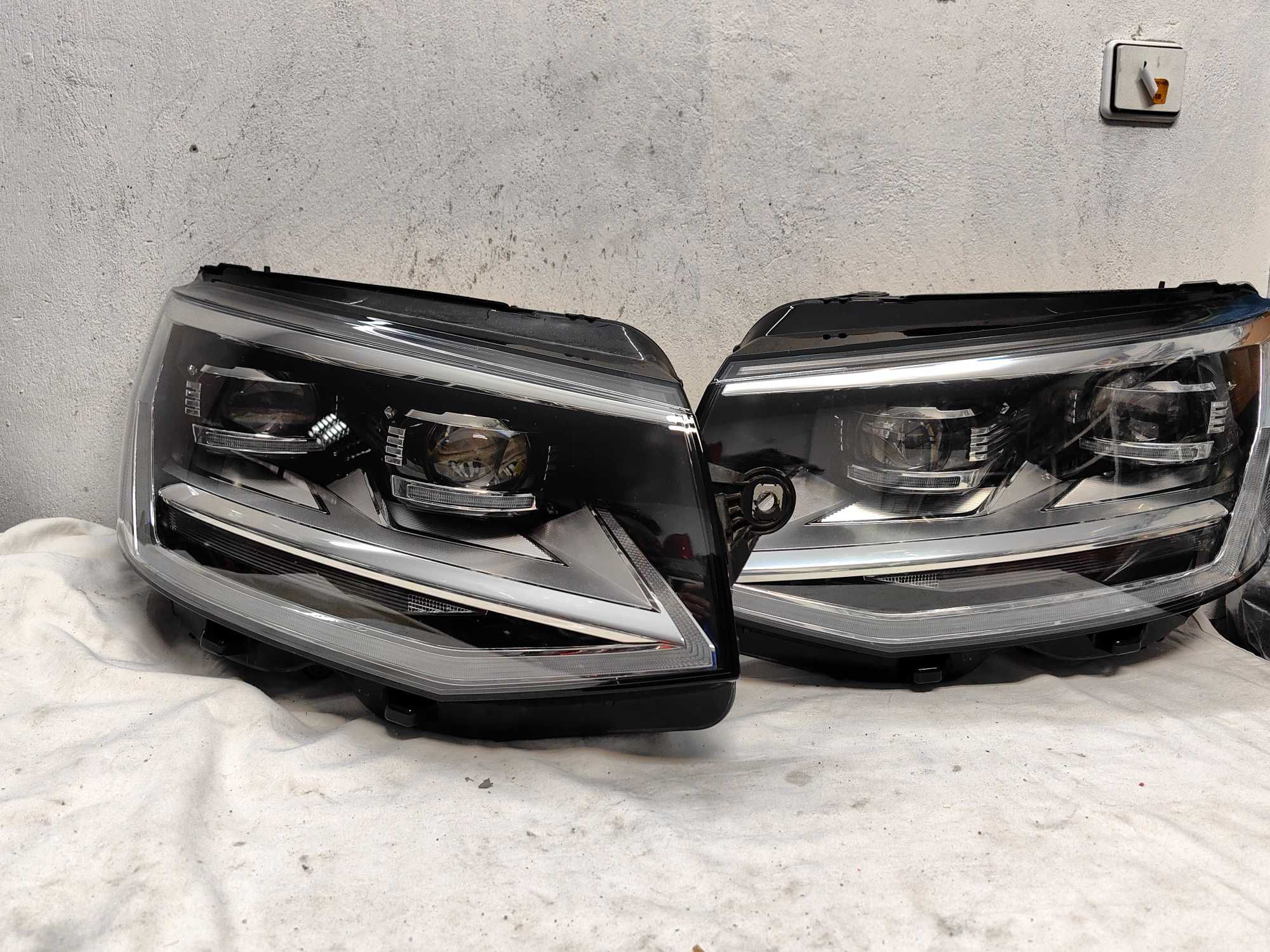 Оригинални  фарове  Vw T6 Multivan Full Led