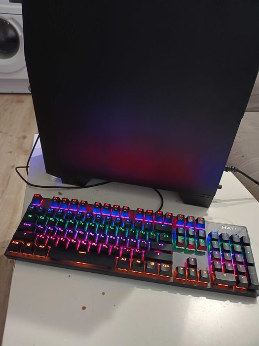 Геймърски Компютър RTX3060-12GB, i5-11400f, 16GB 3200mhz + клавиатура