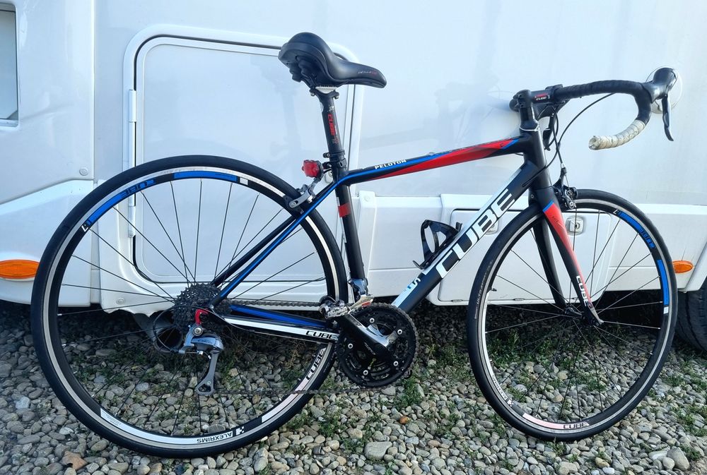 Bicicleta Cursiera Cube Peloton