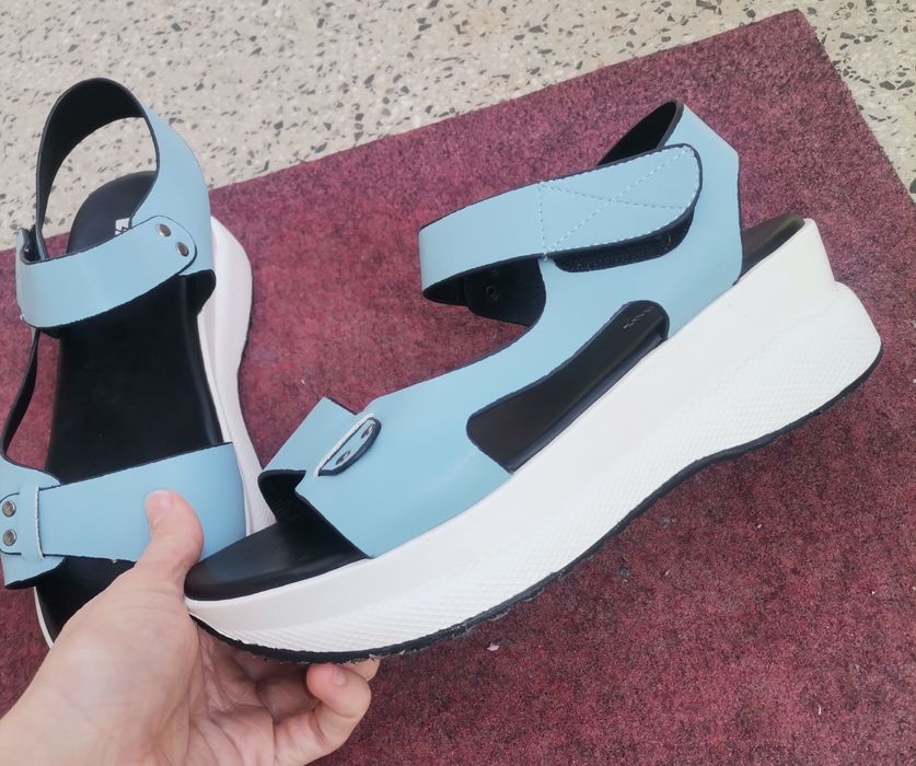 Дамски спортни сандали