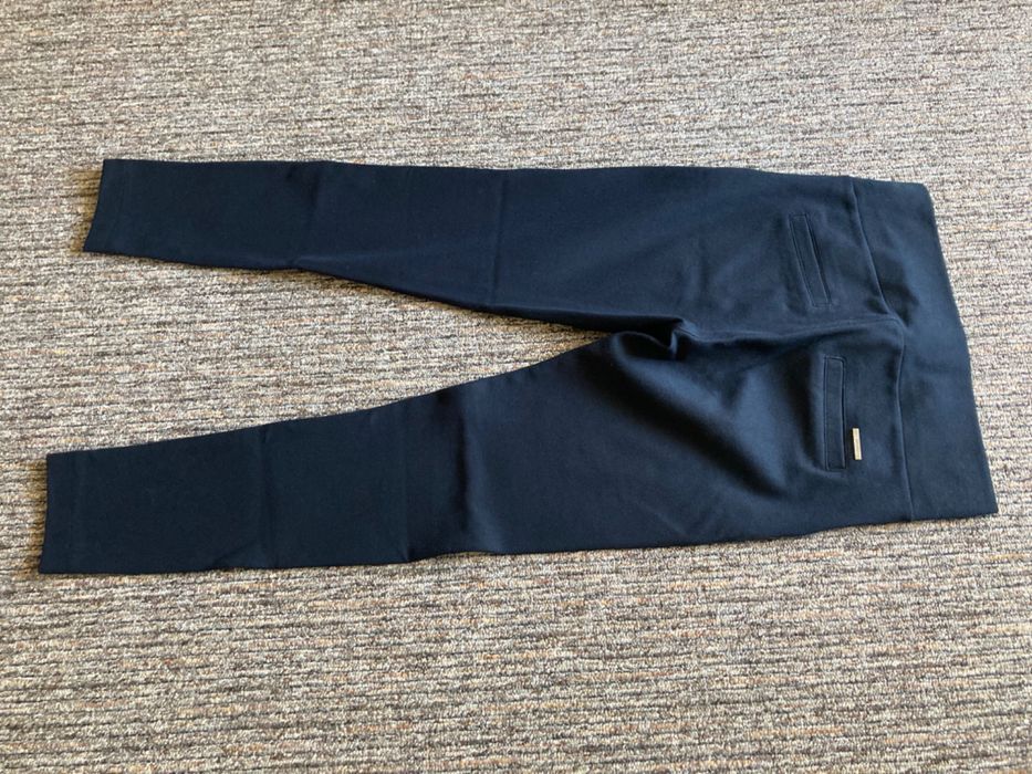 Pantaloni elastici fara buzunare Stradivarius, marimea M