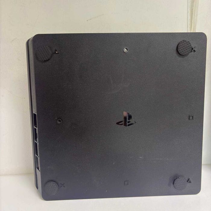 PlayStation 4 (efn) StarAmanet