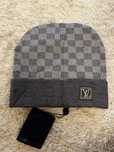 Caciula louis vuitton
