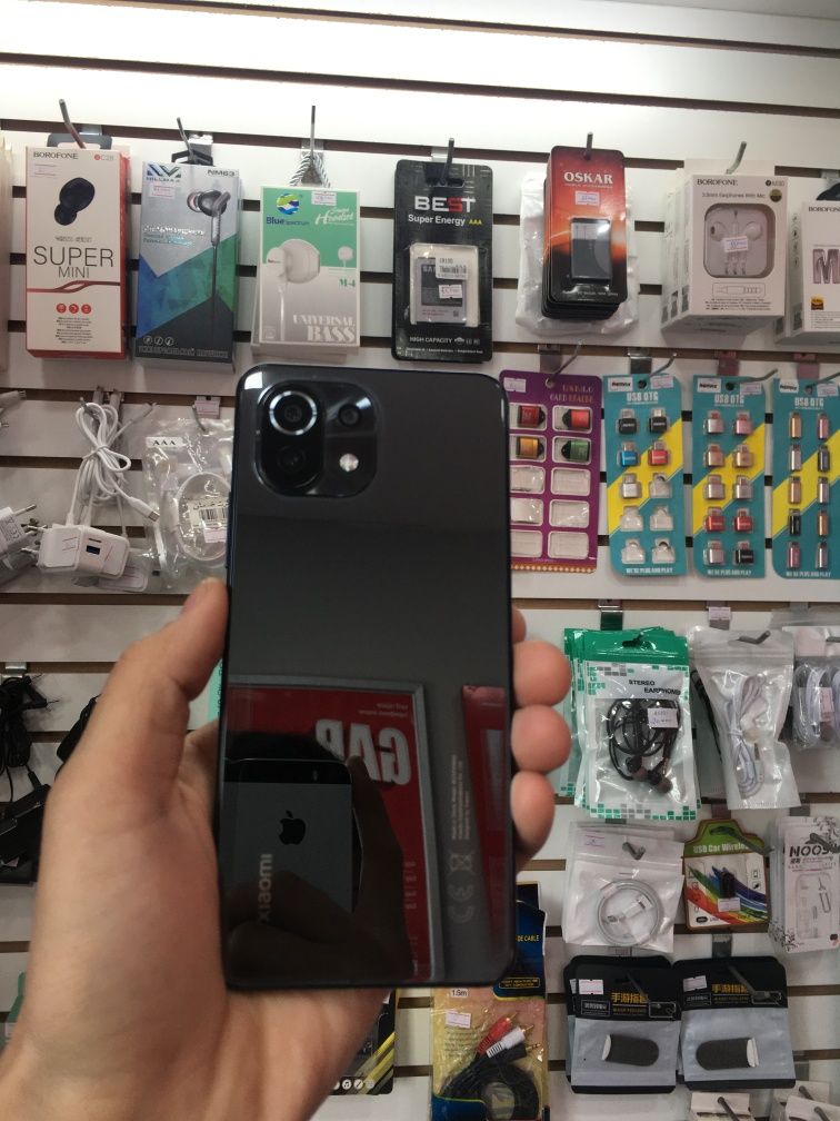 Срочно Продается Xiaomi 11 lite 5G NE 8/128 отлично состояние