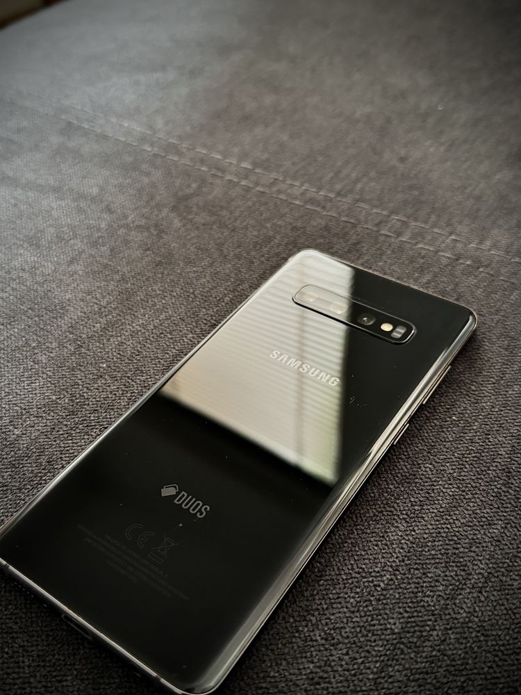 Samsung  Galaxy S10 +
