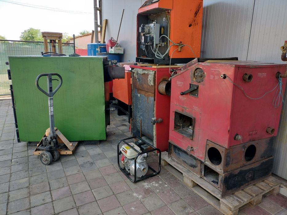 Vând centrale termice pe lemne cărbune și cu injector de ulei 28kw .