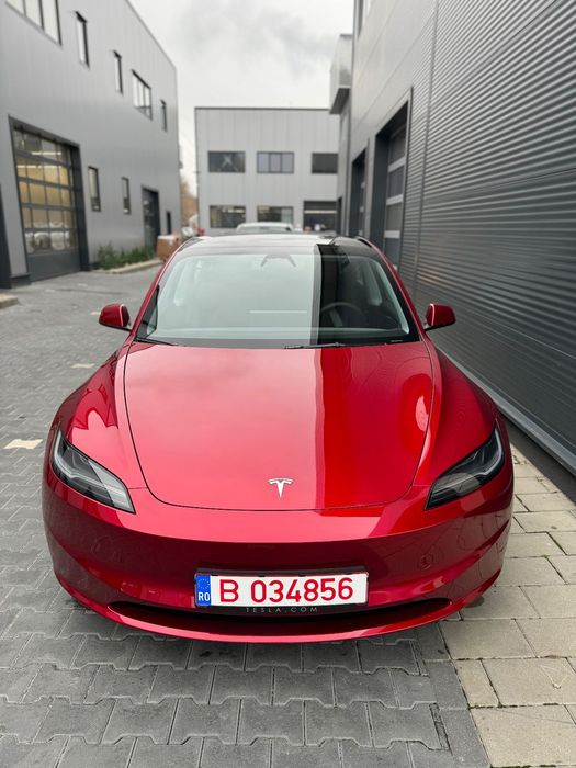 Tesla Model 3 Primul proprietar, persoana juridică. Posibilitate leasing.