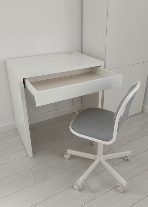 scaun si birou copii, Ikea, putin folosite.
