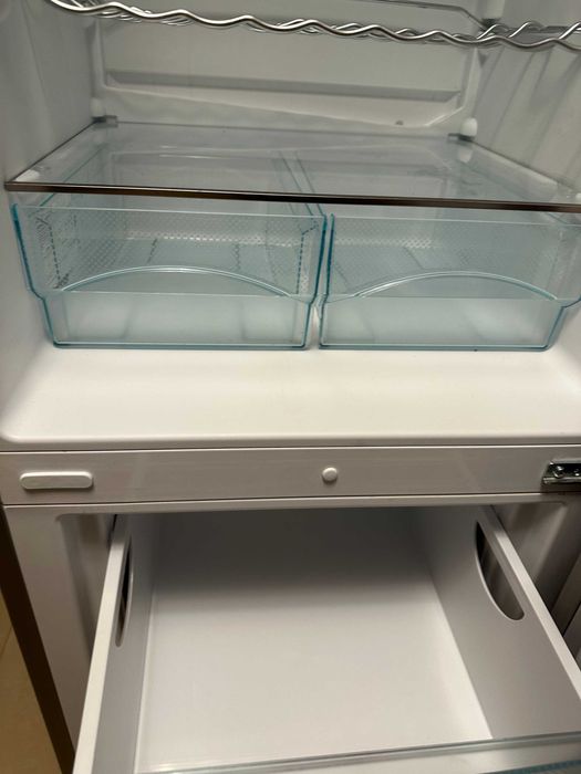 Хладилник с фризер LIEBHERR CUele331-26, 296 л