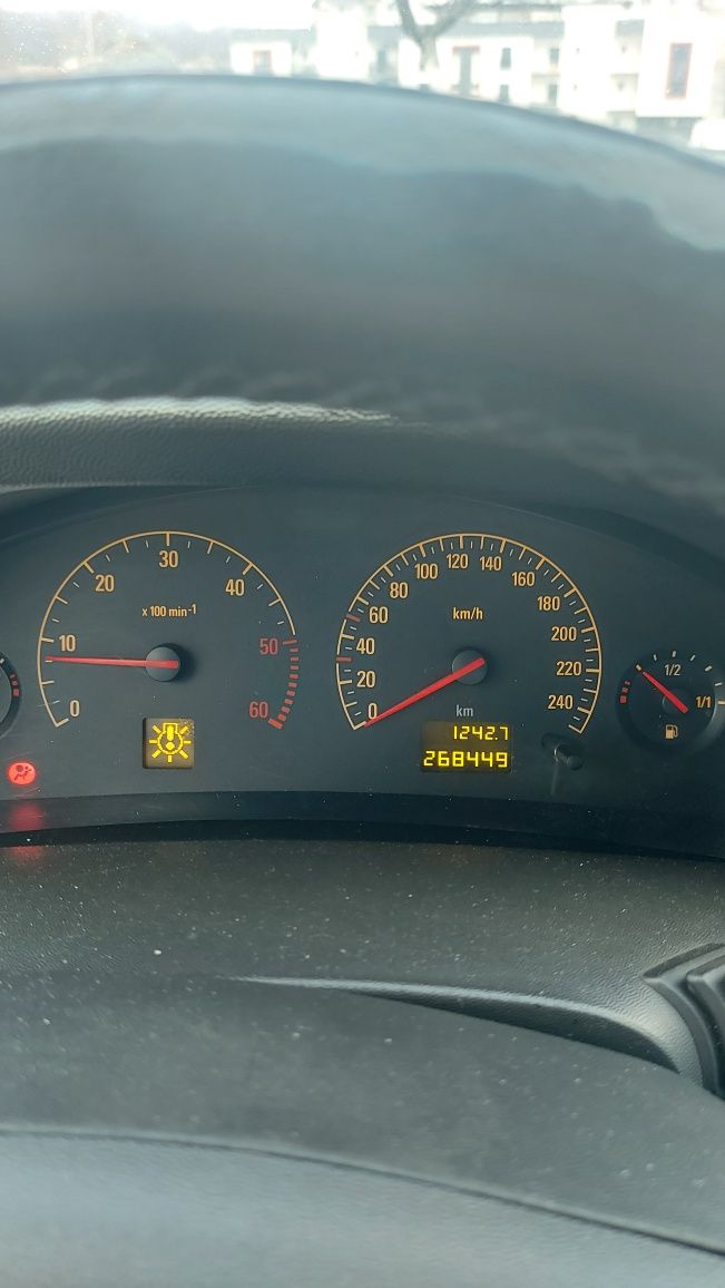 Opel vectra 2003
