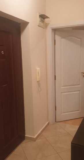 Дава се под наем Двустаен апартамент в Бургас, Център - 47 кв.м за 150 € - Снимка #2