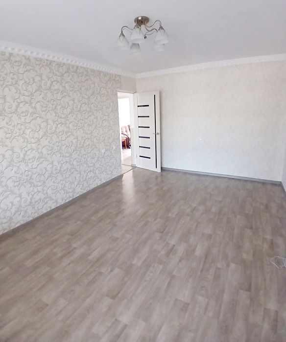 продам 3-х ком. центр 3-этаж