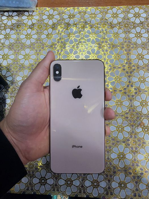 iPhone Xs Max Gold