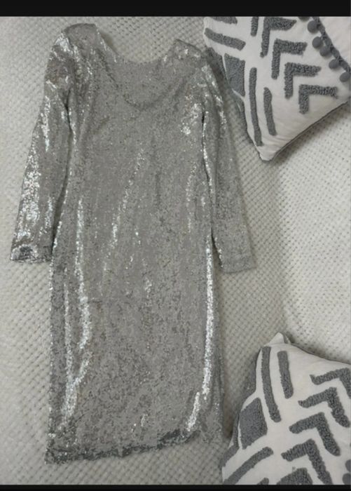 Rochie cu paiete argintii
