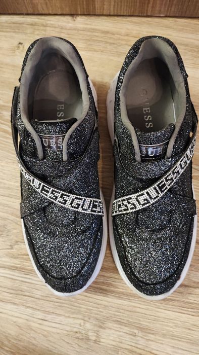 Дамски маратонки обувки Guess Stoney 2 41 номер