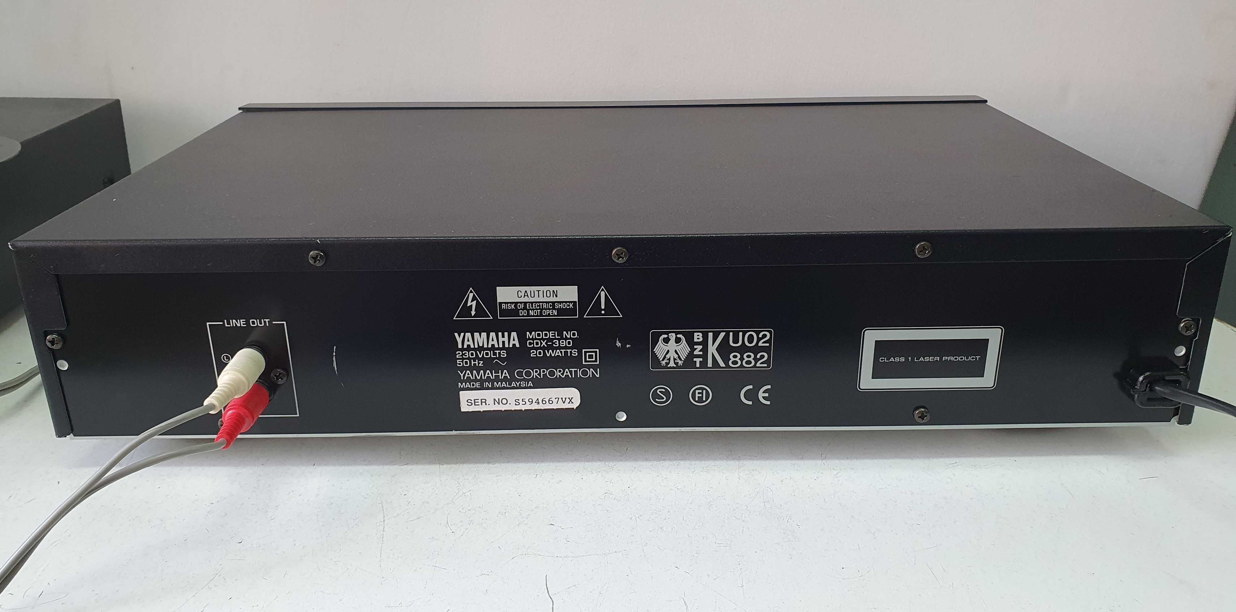 Yamaha CDX 390 player muzica CD muzica