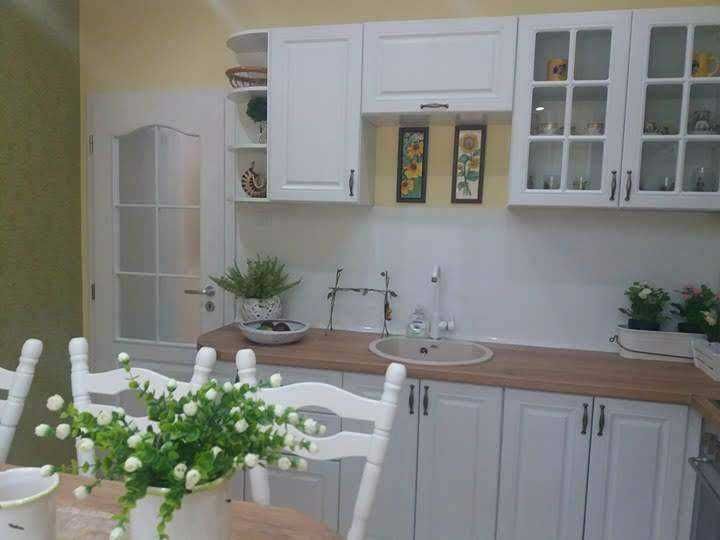 апартамент на комуникативно място в център София с паркомясто