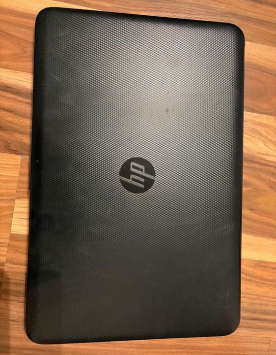 Vând laptop pentru piese