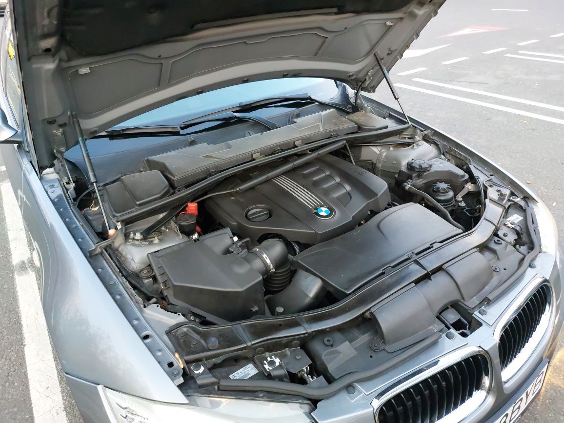 Vând BMW 320D an 2012
