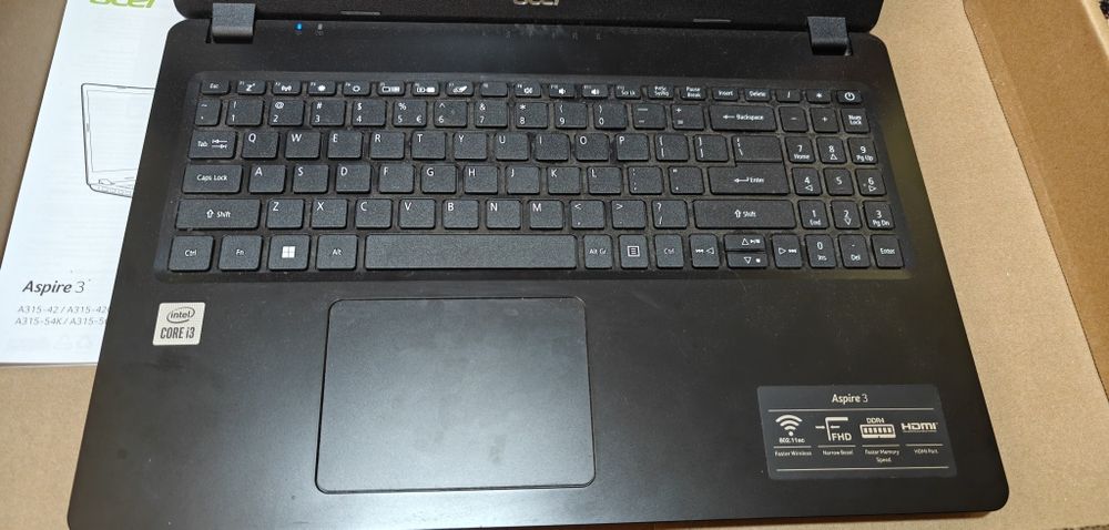 Vând laptop acer