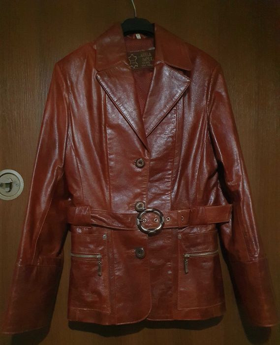 Haină scurtă de piele naturală mărimea 42