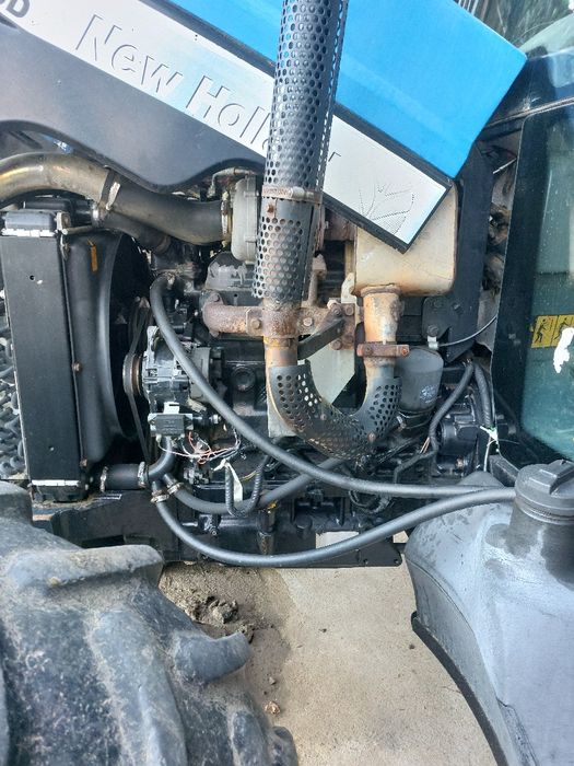 Tractor New Holland TD95D Plus – 4x4,95 CP,An 2007,Carte + RAR Valabil