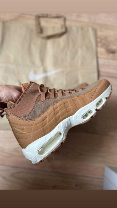 100%Оригинални NIke Air Max95 Sneakerboot-Ретро Модел в размер 42.5-43
