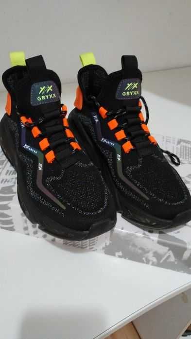 Vând încălțăminte