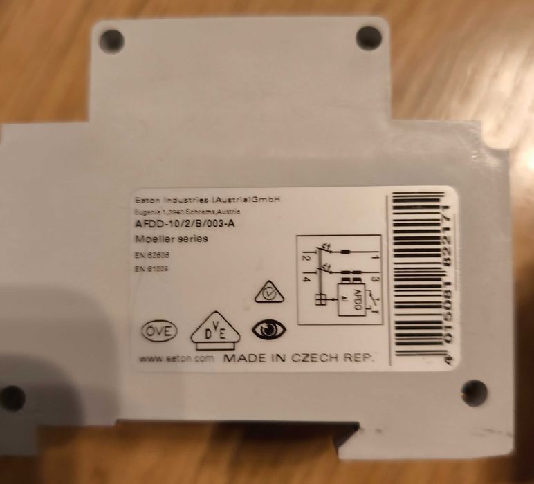 Vând siguranțe diferențiale AFDD Moeller