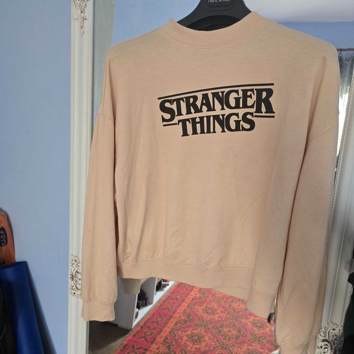 Суитшърт Stranger Things сезон 1 като ново, размер XL, бежов