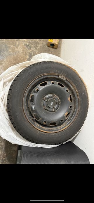 Vand 4 jante de tabla cu cauciucuri de iarna Debica