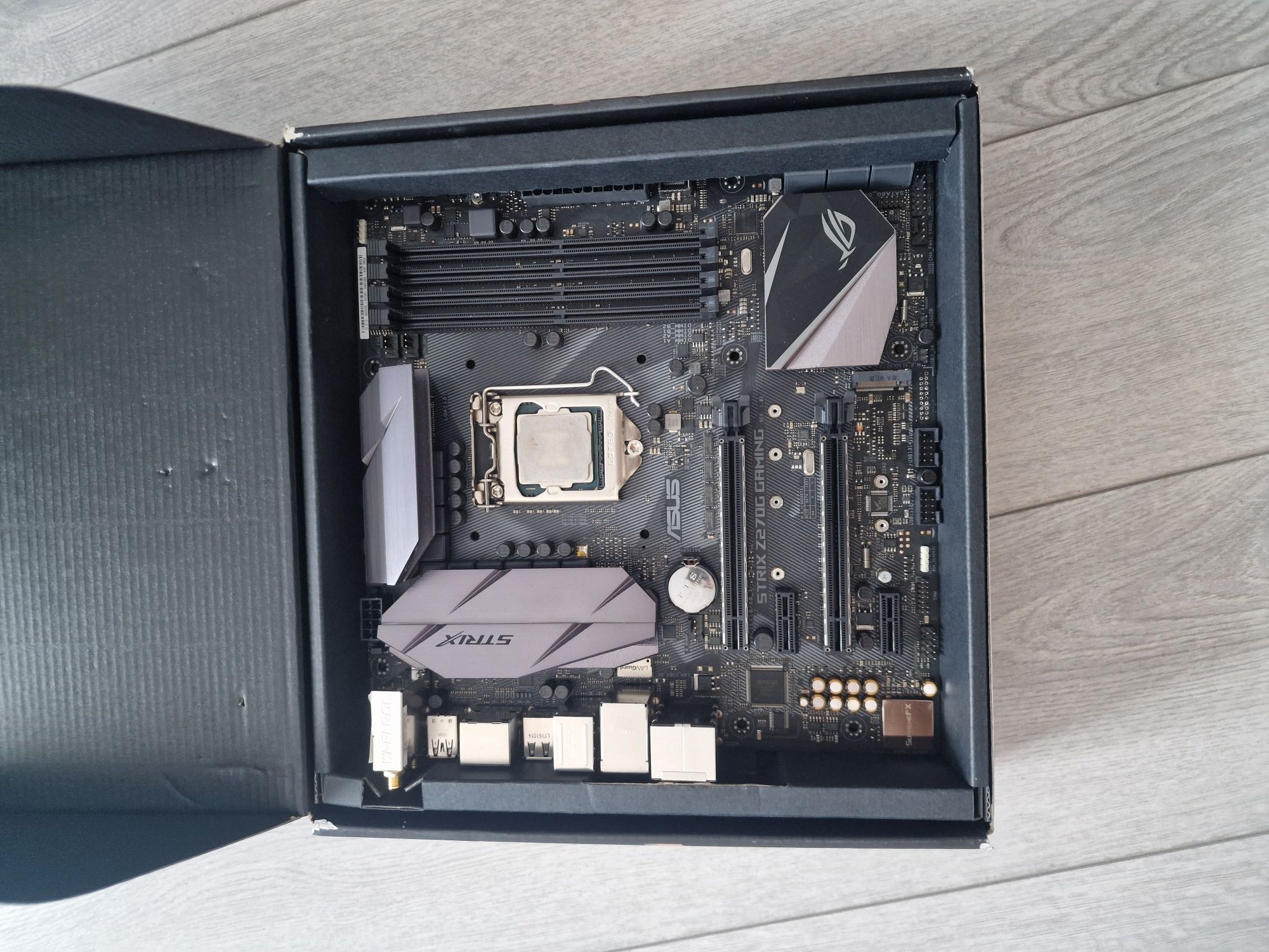 Kit Gaming Strix i7 7700K Z270 Gaming Fullbox