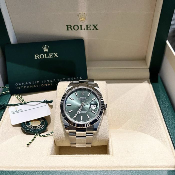 rolex datejust green dial 41,mm