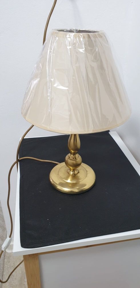 Lampa veioza vintage colectie alama Anglia 1970