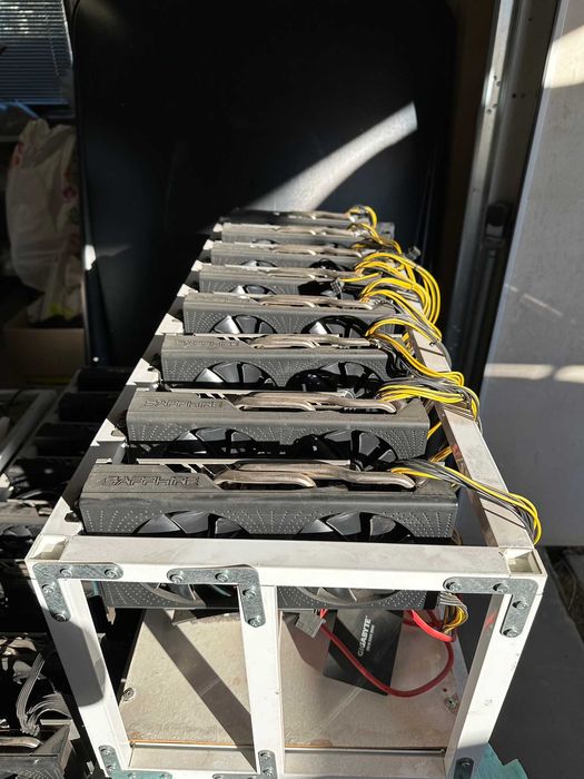 Mining RIG с 8 Карти GPU Sapphire RX570/580 4GB/8GB Карти