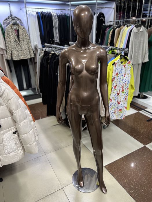 Женские манекены 4шт