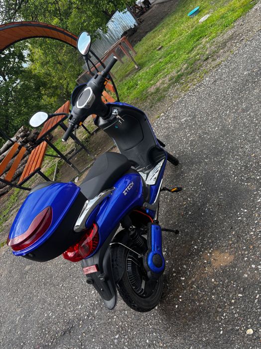 Vând scuter electric Ztech  09 , Nou.  1500 km !!!