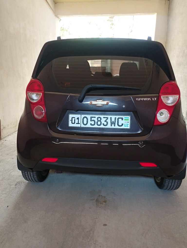 Продам Спарк 2019 автомат 4 позиция