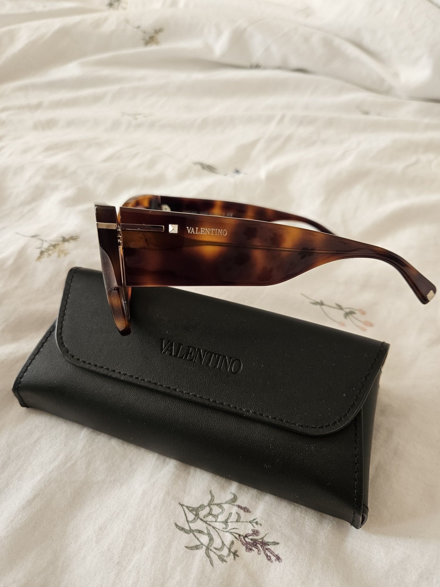 Дамски слънчеви очила Valentino