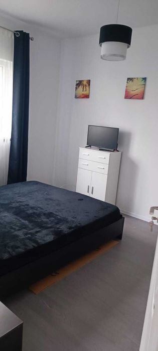 Inchiriez ap 2 camere mobilat/utilat complet,curte proprie-Sanpetru