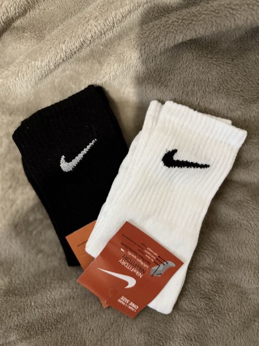 Нови мъжки чорапи.