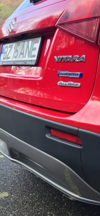 Suzuki Vitara Hybrid (Benz+Ele) 4x4  Unic proprietar