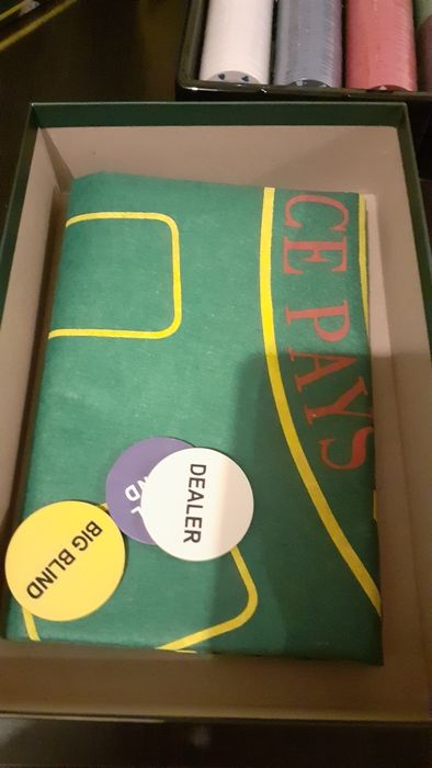 Set poker texas hold'em si blackjack