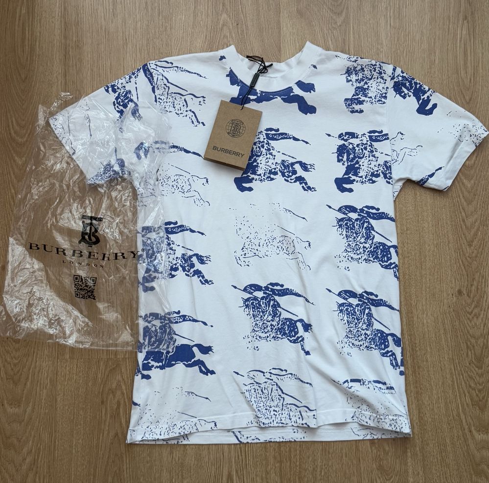 Тениски на BURBERRY